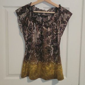 Limited gathered neck short sleeve top